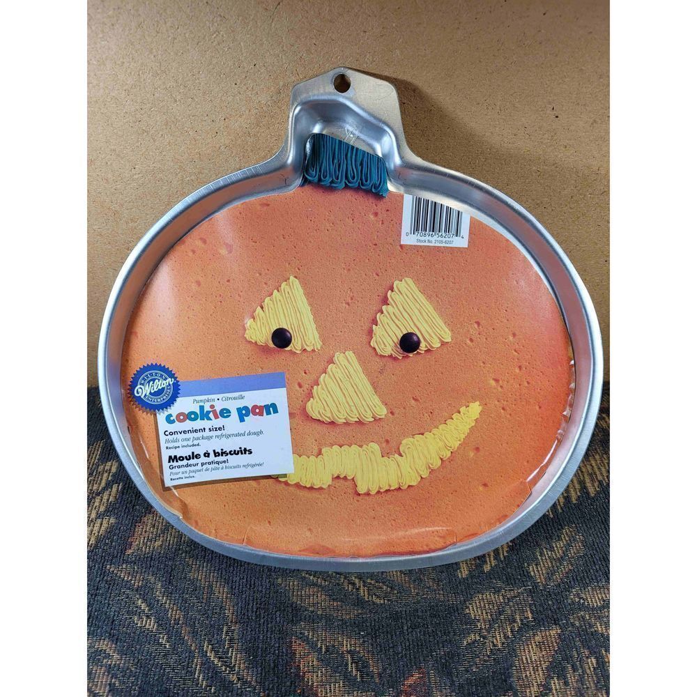 Vintage Wilton Pumpkin Cookie Pan- NWT
